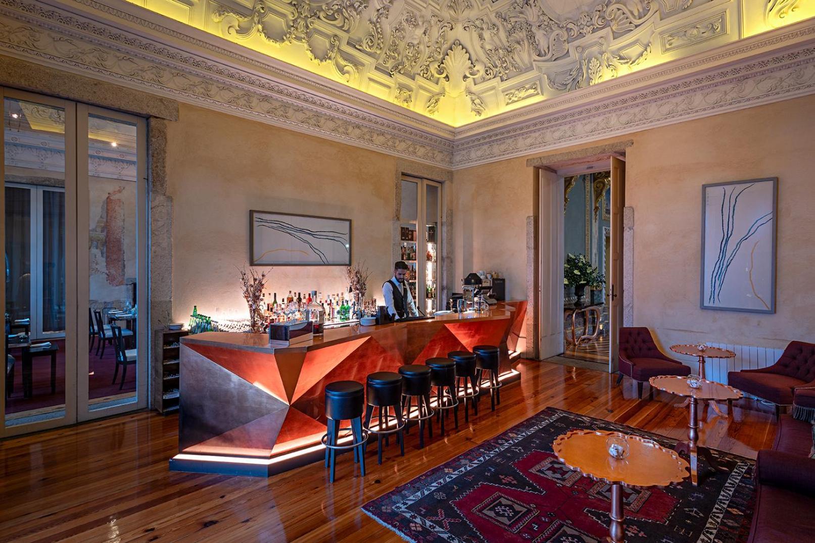 Pestana Palacio Do Freixo, Pousada & National Monument - The Leading Hotels Of The World Porto Exterior photo The bar at the hotel