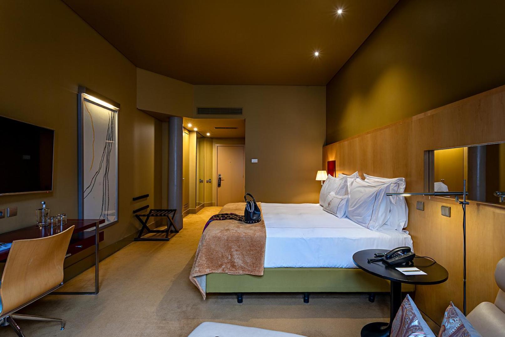 Pestana Palacio Do Freixo, Pousada & National Monument - The Leading Hotels Of The World Porto Exterior photo A room at the hotel